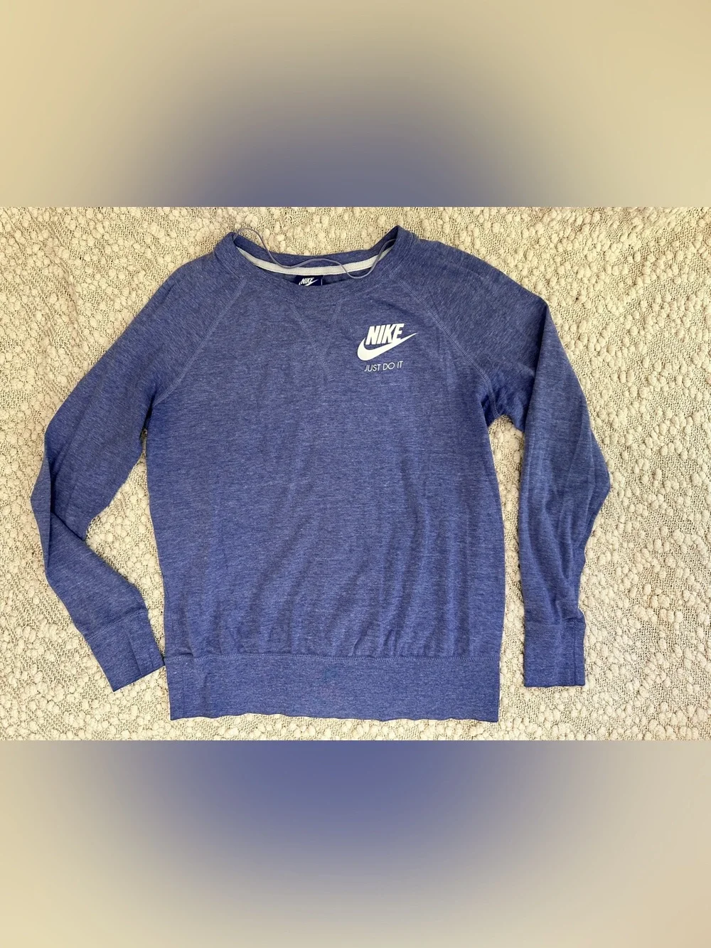 Nike Gym Women’s Vintage Crewneck Sweatshirt Medium Blue Heather Pullover